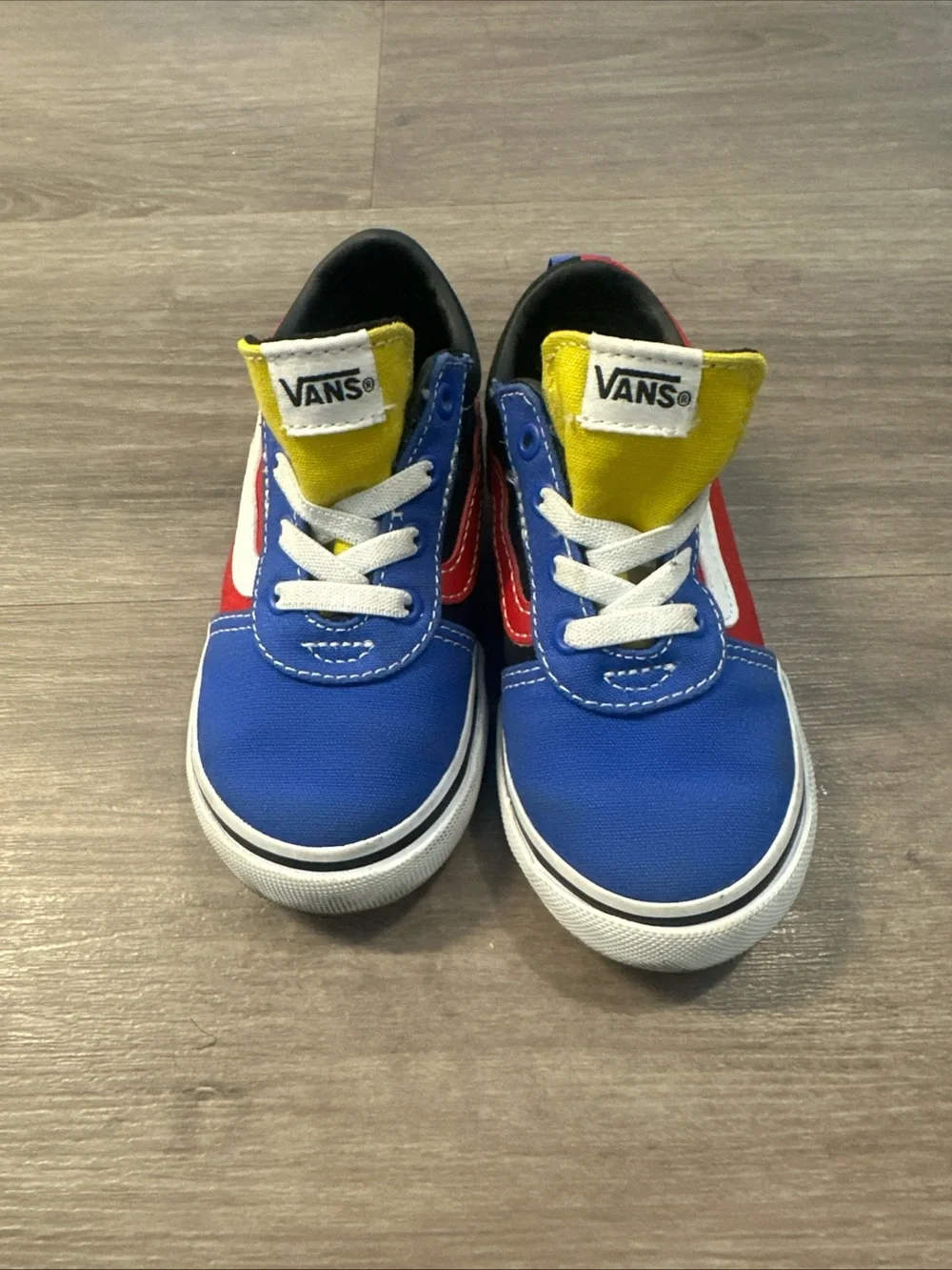 VANS—TODDLERS SIZE 8  CLASSIC MULTI COLORED STYLE—GOOD CONDITION